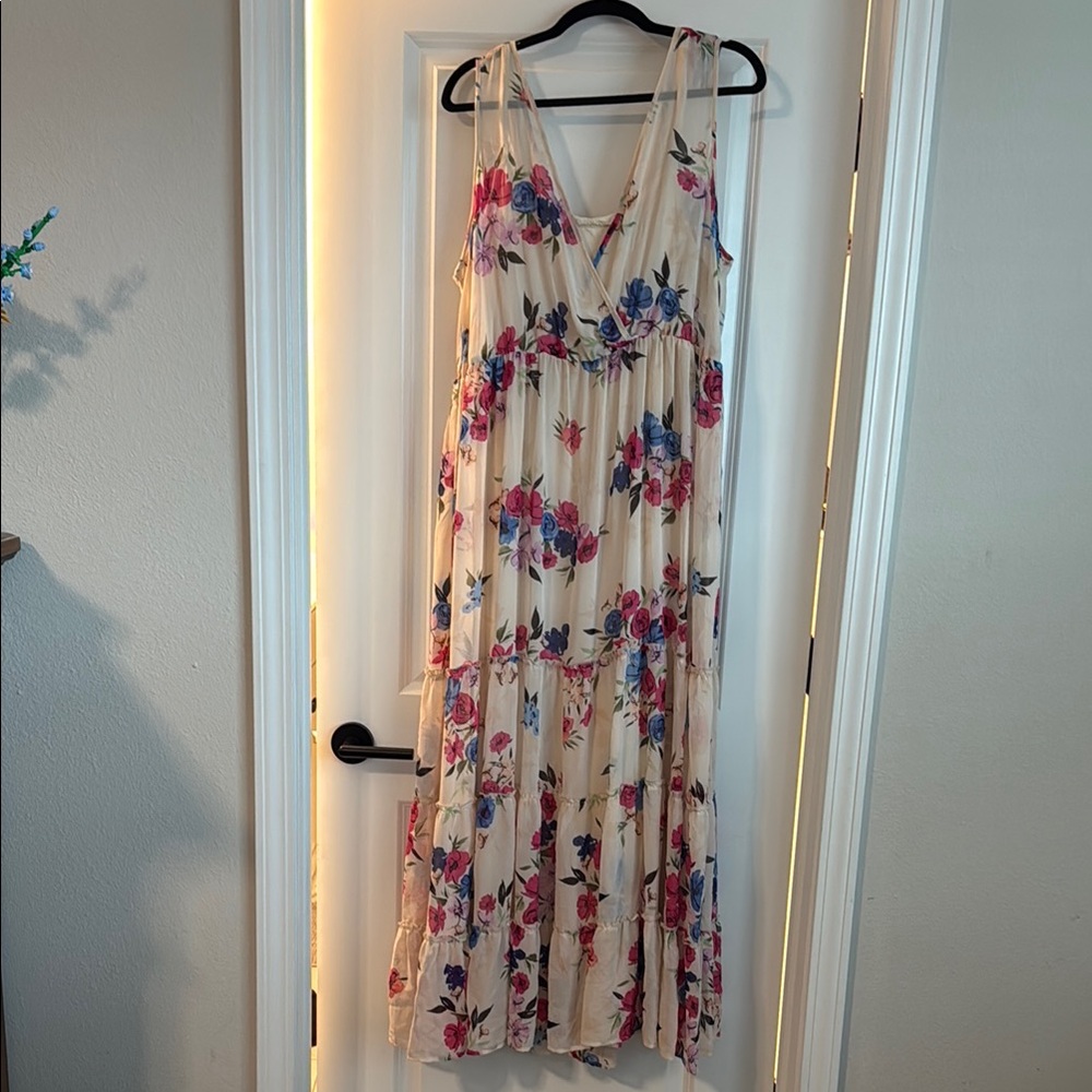 Torrid Sleeveless Tiered Maxi Sundress with slip Size 2 - Picture 3 of 6